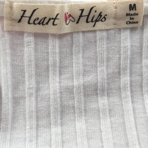 𝅺HEART and Hips white knit camisole top - Picture 4 of 6